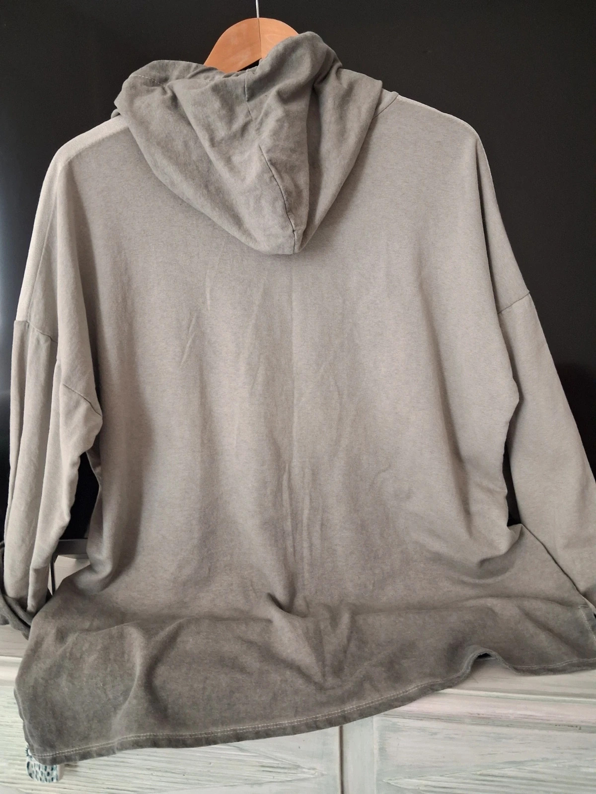 Sweat kaki capuche – Styled In Italy – taille Taille unique 4