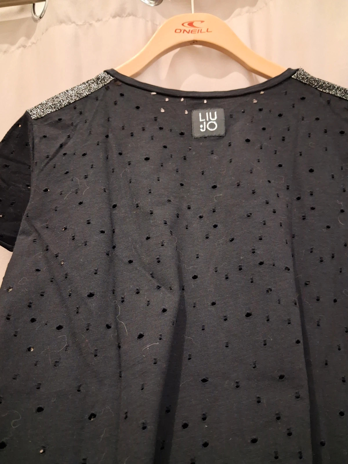 T shirt noir troué Liu jo – Liu Jo – taille S / 36 / 8 5