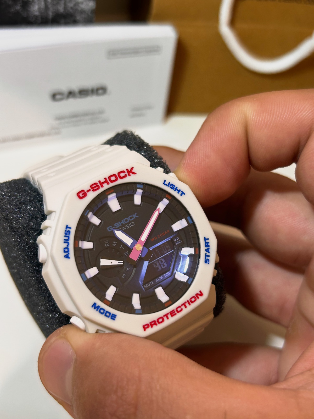 Casio G-SHOCK blanco y negro | Detalles azul y rojo – Casio – taille Taille unique 5