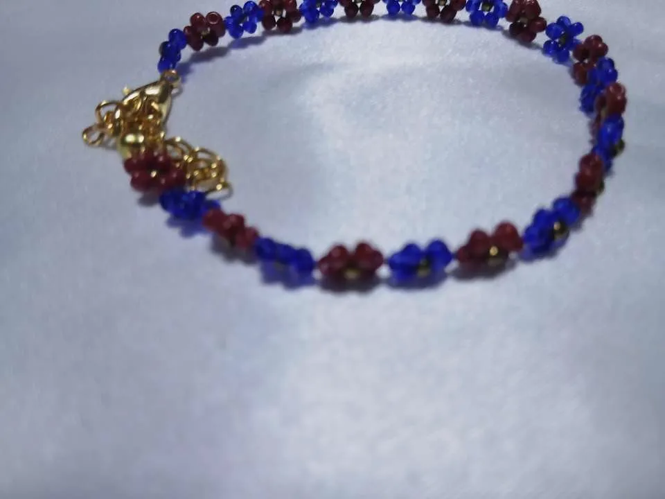 Bracelet perles fleurs faites main – Fait main – taille Taille unique 8