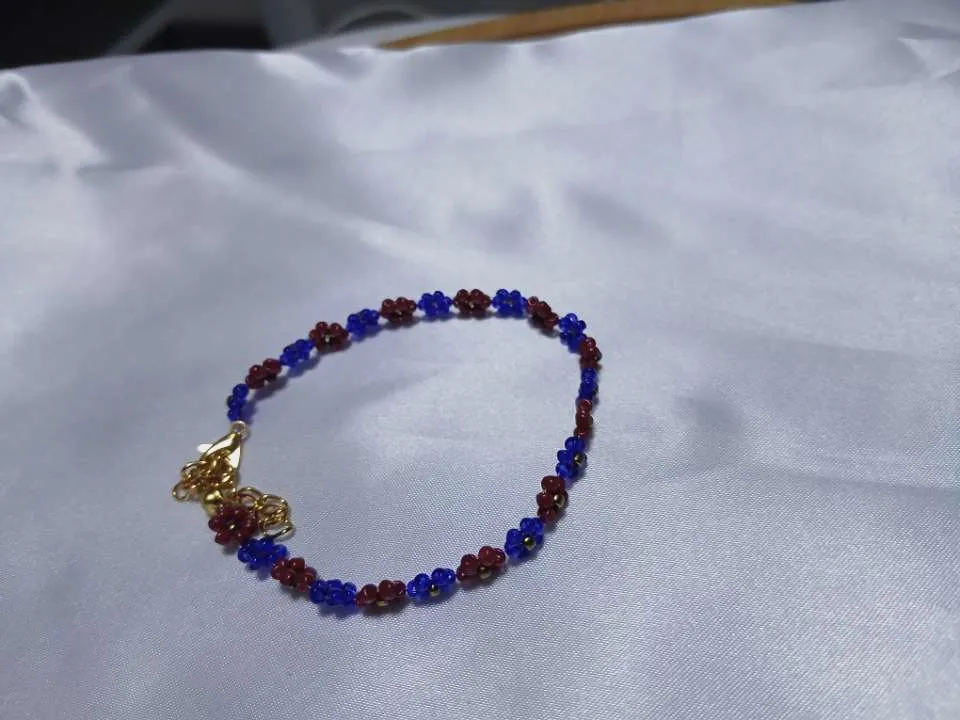 Bracelet perles fleurs faites main – Fait main – taille Taille unique 6