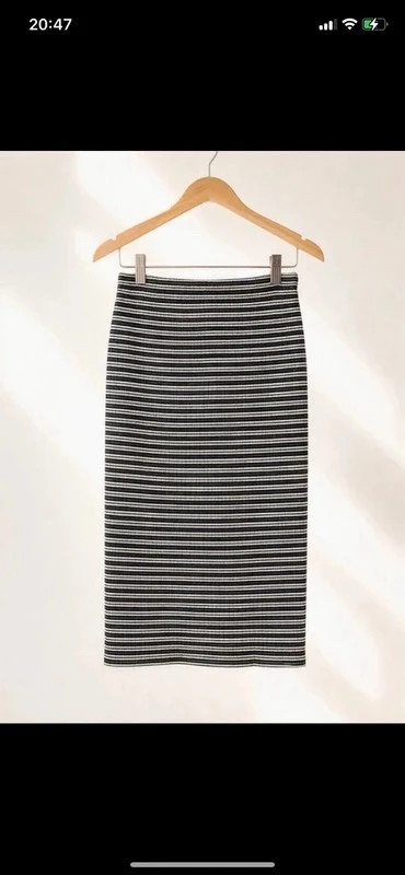 Jupe à fines rayures horizontales noir et blanche – Atmosphere – taille S / 36 / 8 2