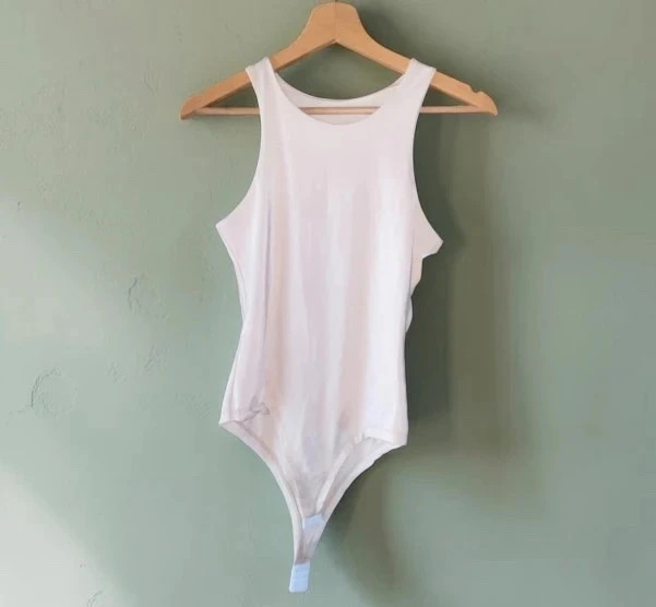 Magnifique body crème/écru - élégant et intemporelle – les copines made italy – taille XS / 34 / 6