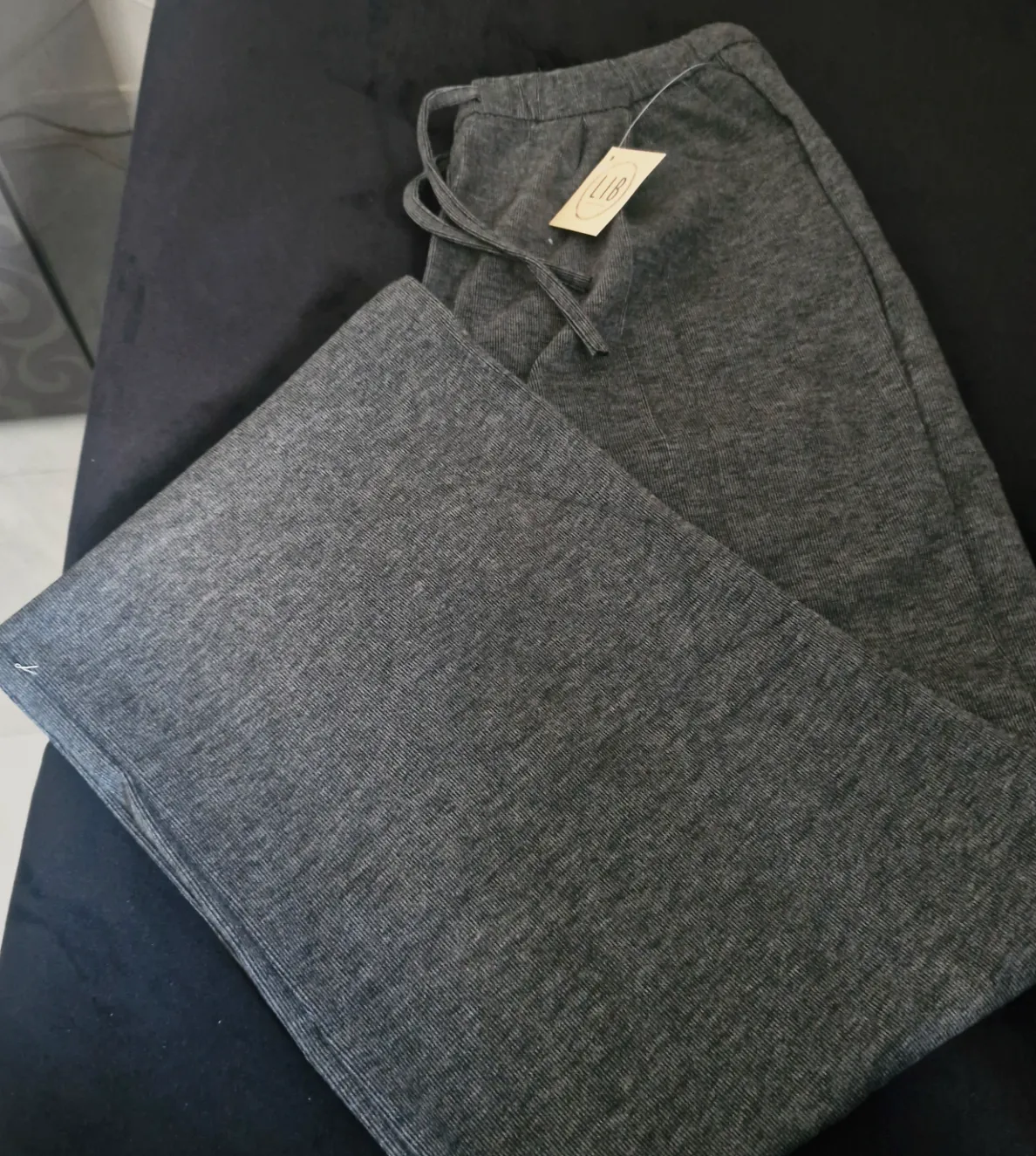 Pantalon fluide jambes larges convient à plusieurs  tailles  – Sans marque – taille L 3