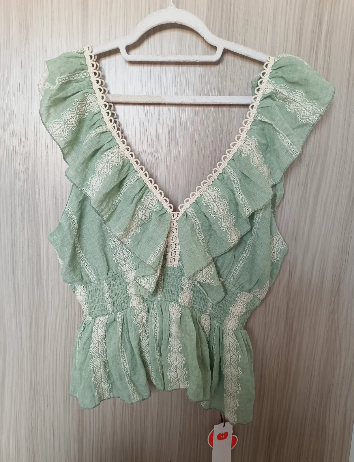 Blusa verde con volantes y bordados – Cider – taille XL 2
