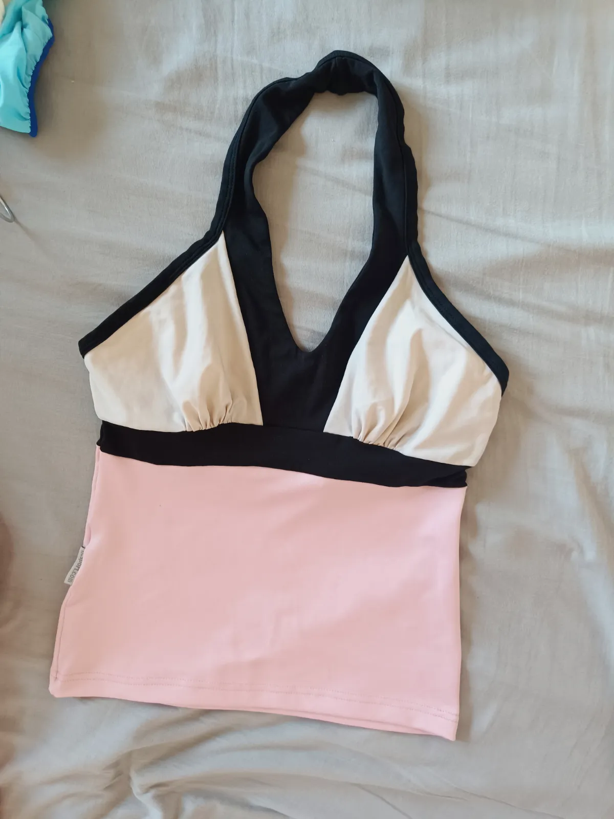 Top deportivo halter tricolor rosa y negro – TLC Sport – taille XS 2