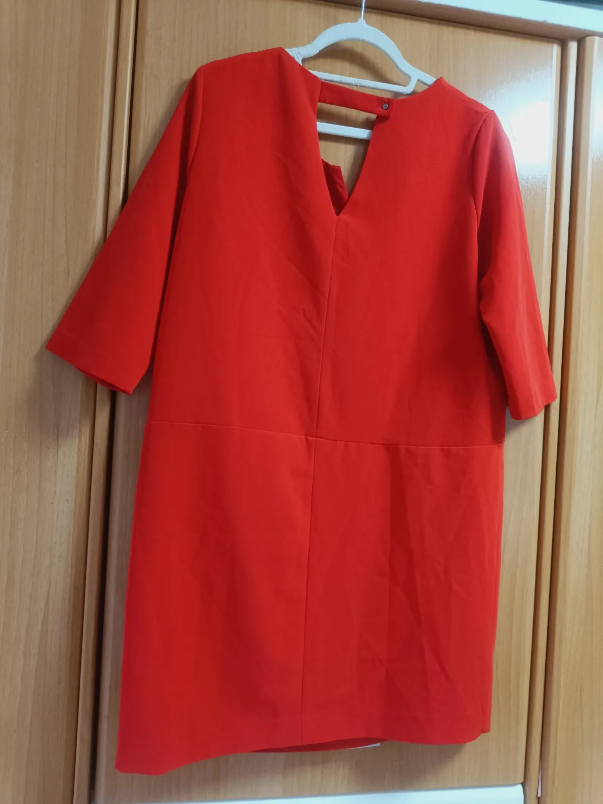 Vestido rojo corto con manga media y escote en V – Mango – taille M 3