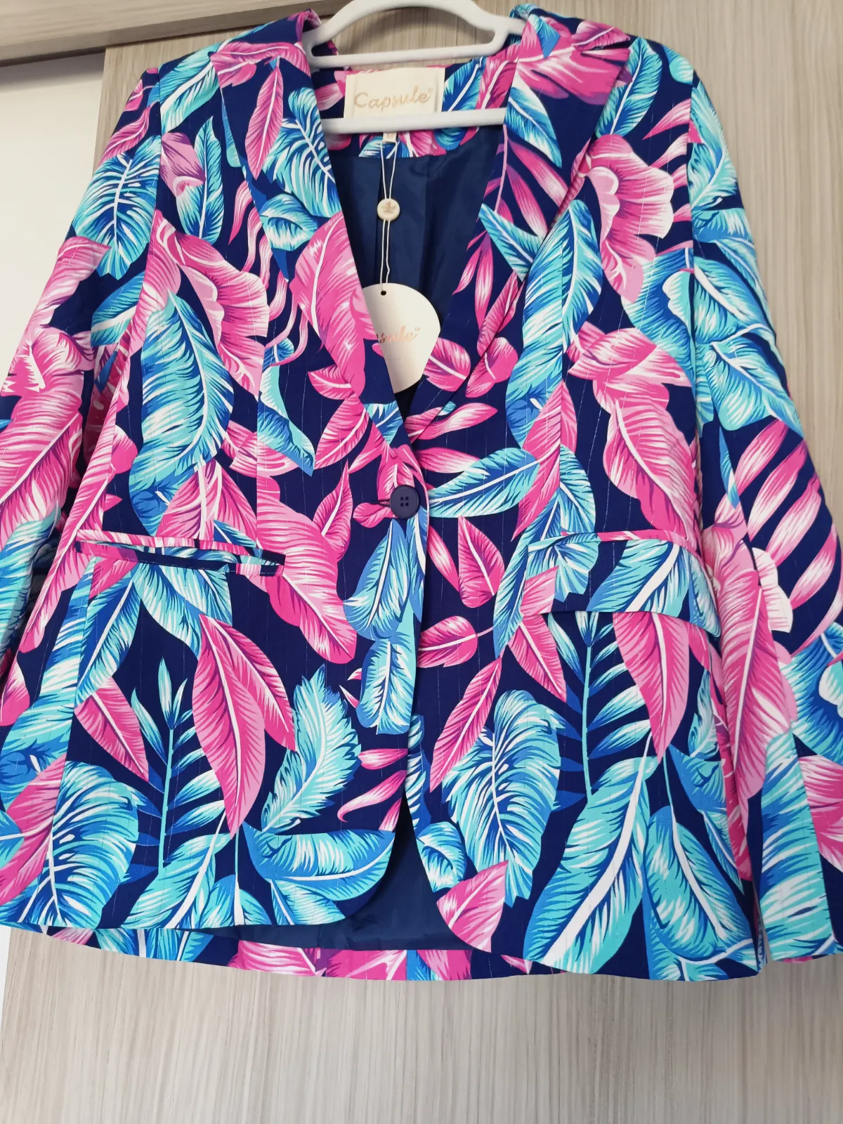 Blazer Capsule estampado tropical azul y rosa – Capsule – taille M 2
