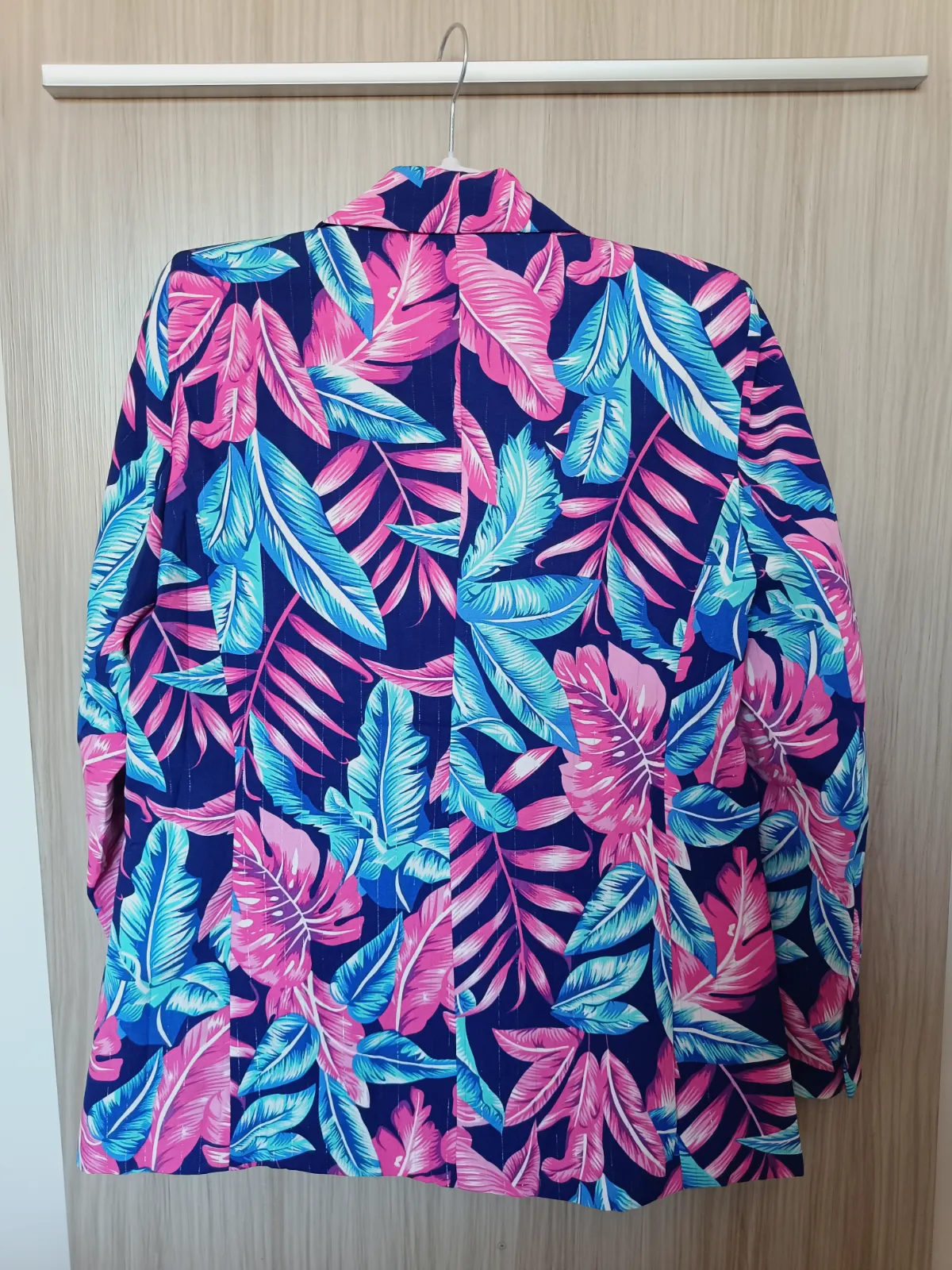 Blazer Capsule estampado tropical azul y rosa – Capsule – taille M 4