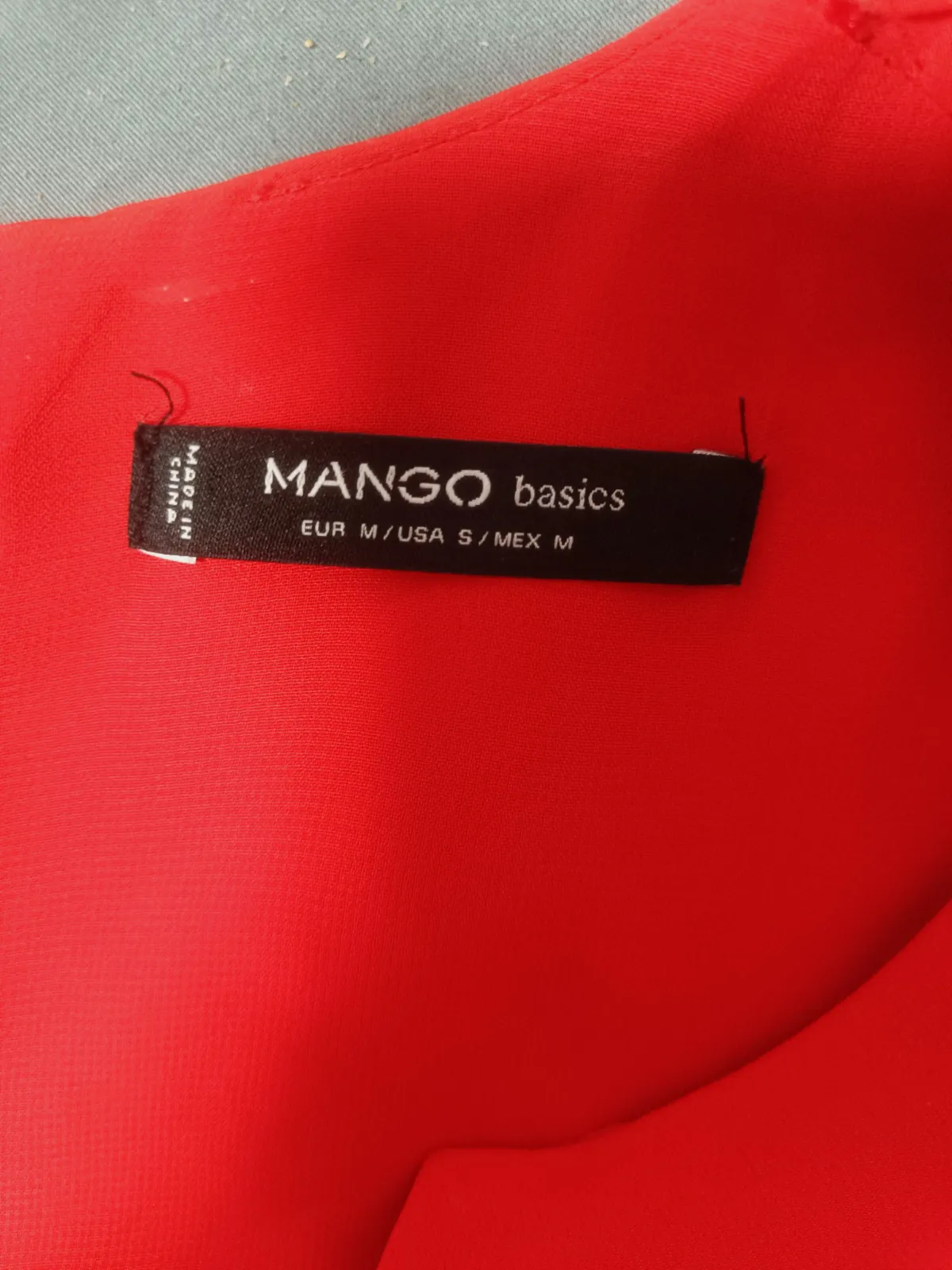 Vestido rojo corto con manga media y escote en V – Mango – taille M 5