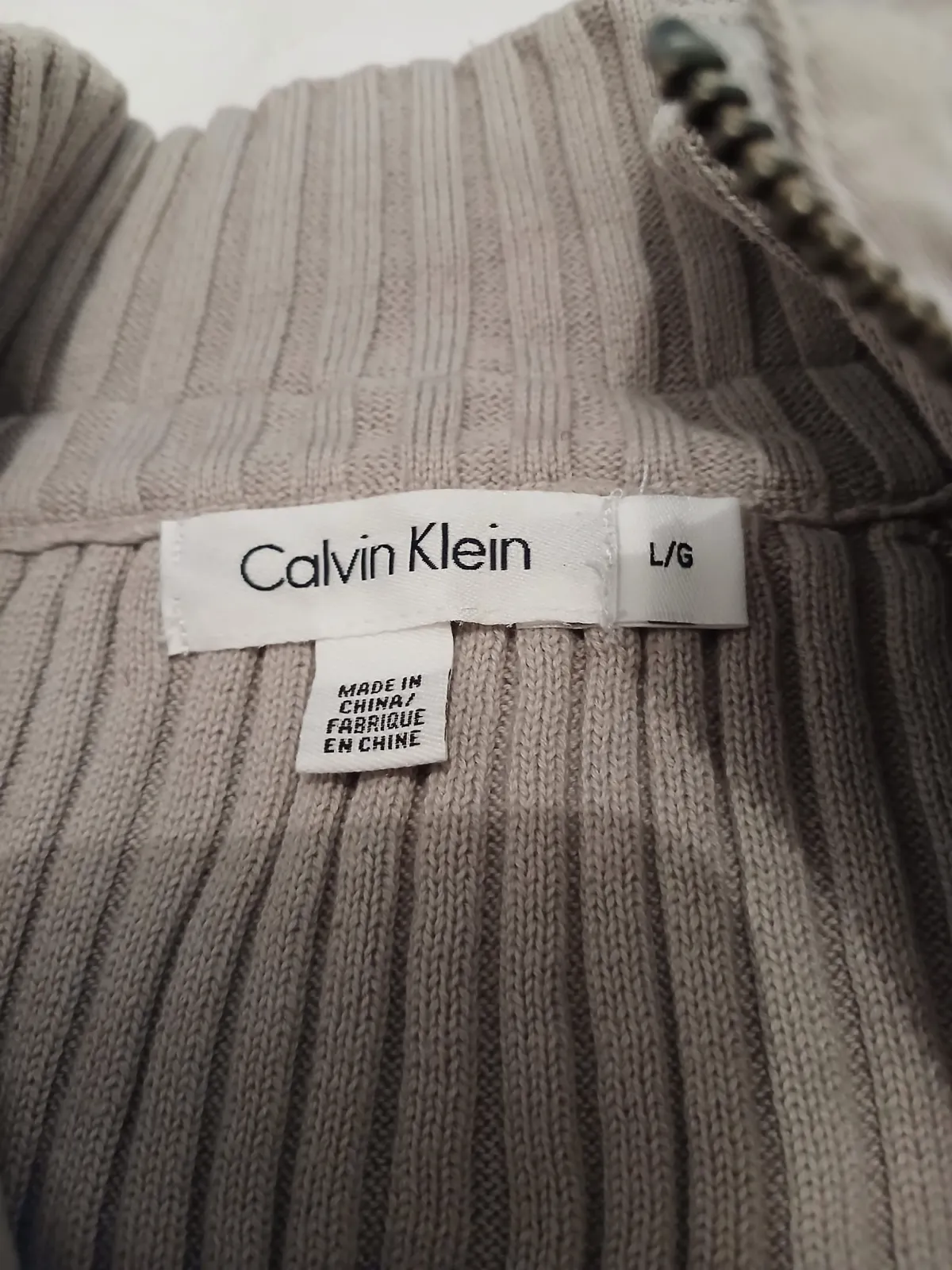 Gilet zippé en maille beige Calvin Klein – Calvin Klein – taille L 5