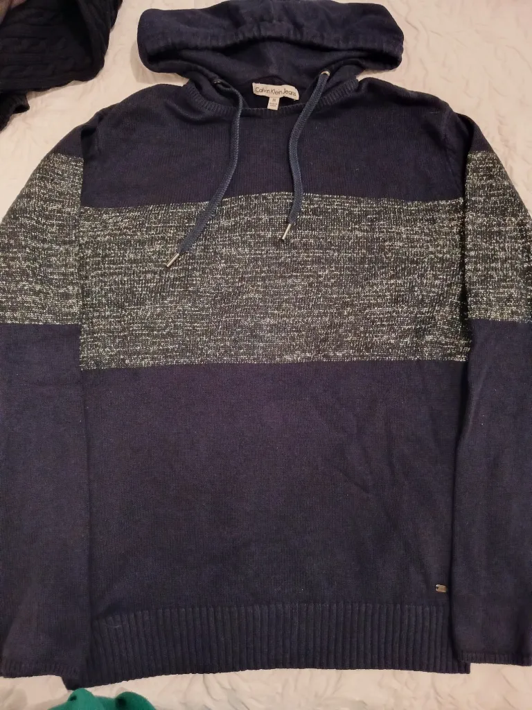 Pull à capuche Calvin Klein Jeans bleu marine 100% authentique – Calvin Klein Jeans – taille M 3
