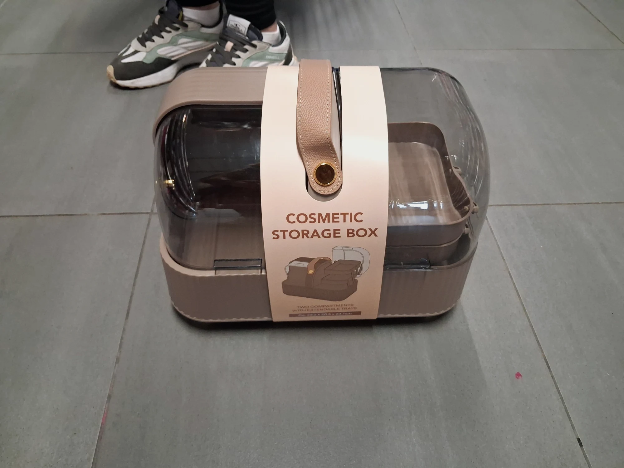 Boîte d'organisation pour cosmétiques et maquillage grise