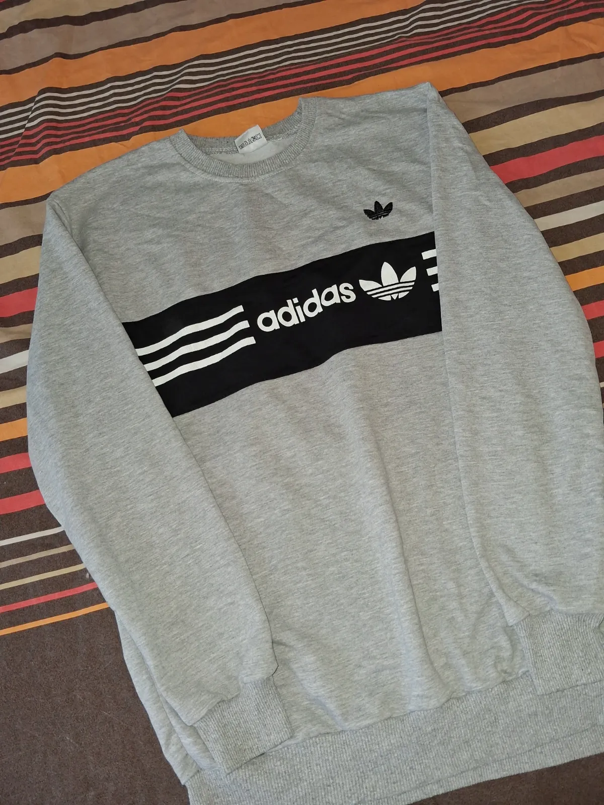 Sweatshirt Adidas gris brodé taille 3XL – Adidas – taille 3XL 2