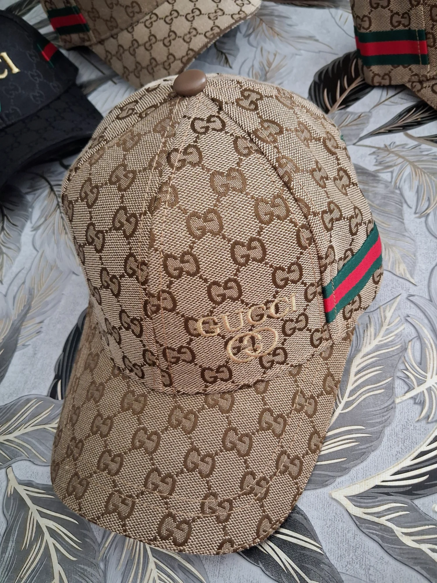 Casquette Gucci monogramme beige et web vert rouge