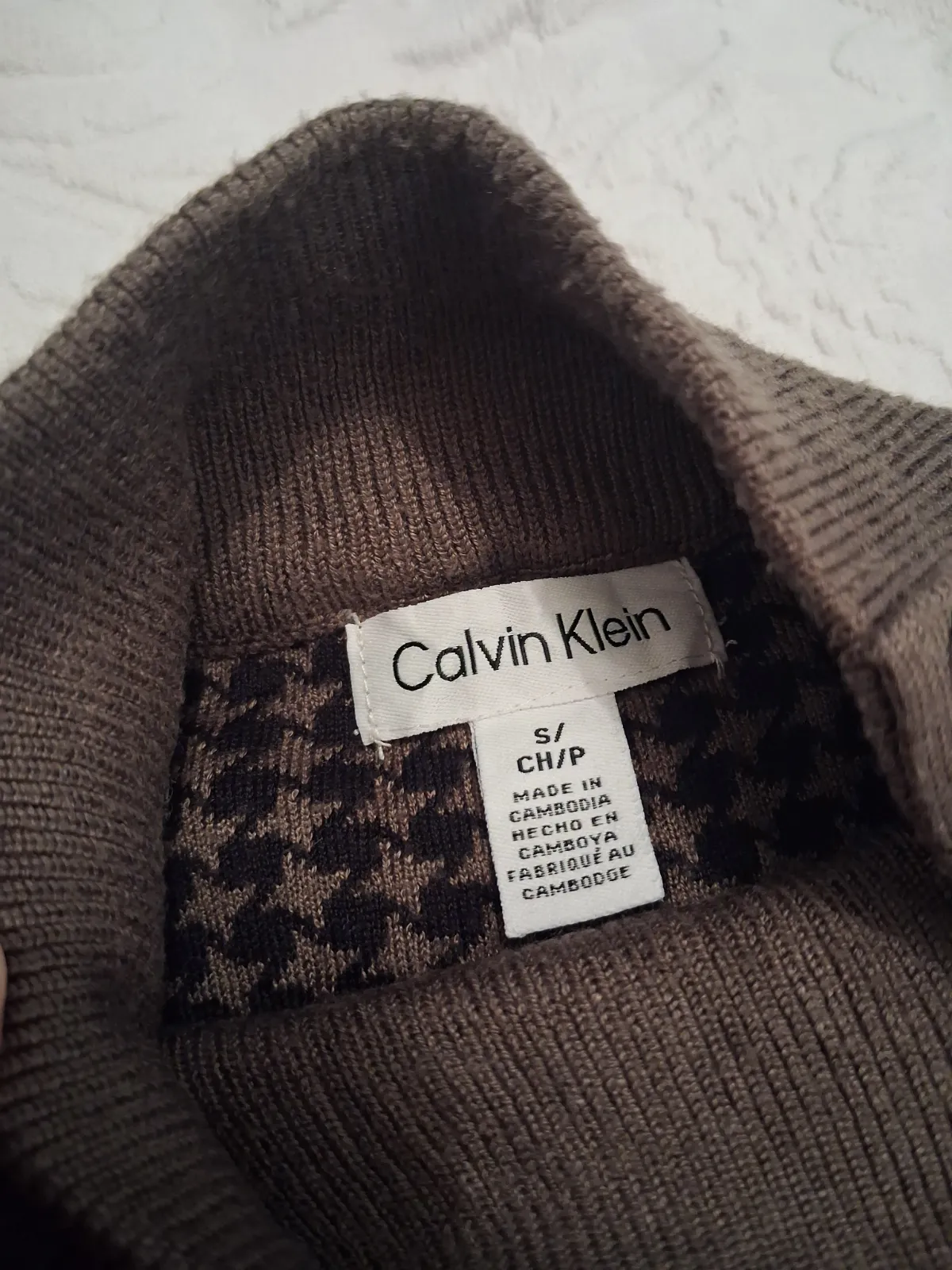 Pull col montant Calvin Klein motif pied-de-poule – Calvin Klein – taille S 2