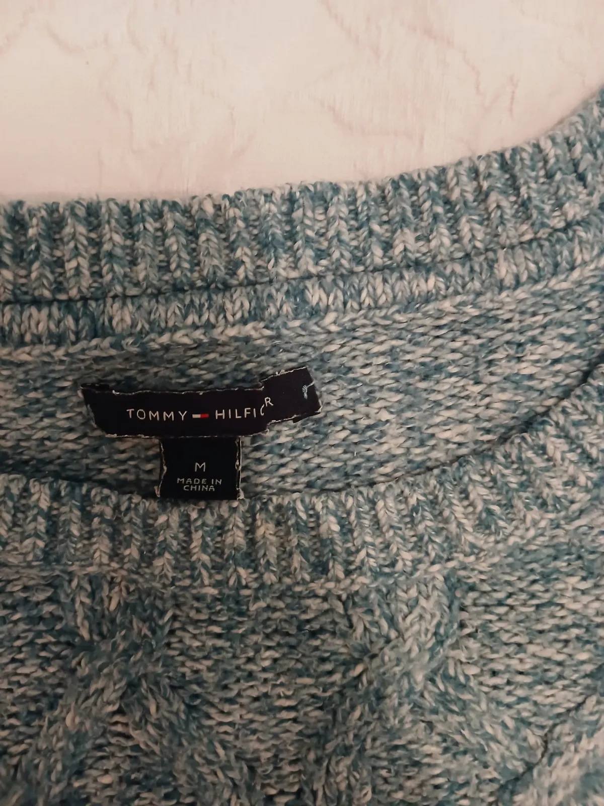 Pull en maille torsadée bleu Tommy Hilfiger – Tommy Hilfiger – taille M 2
