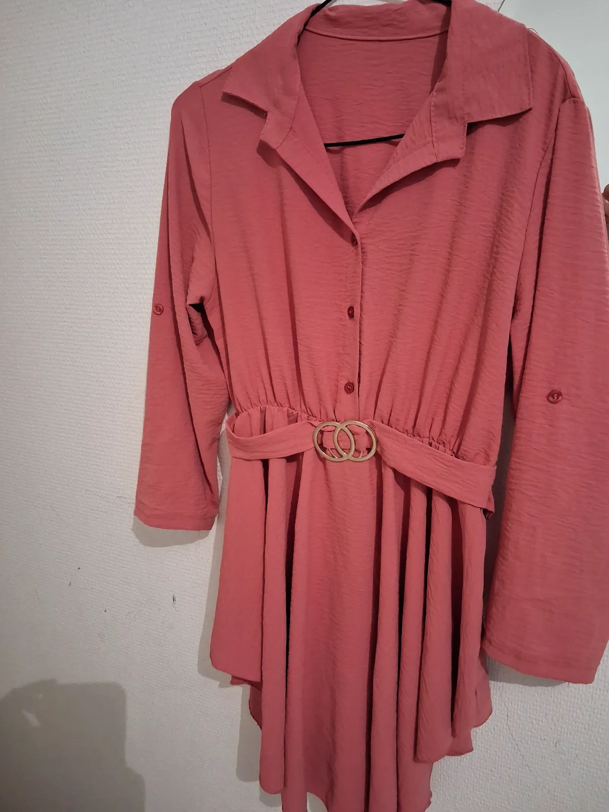 Robe chemise rose avec ceinture – sans marque – taille Taille unique 2