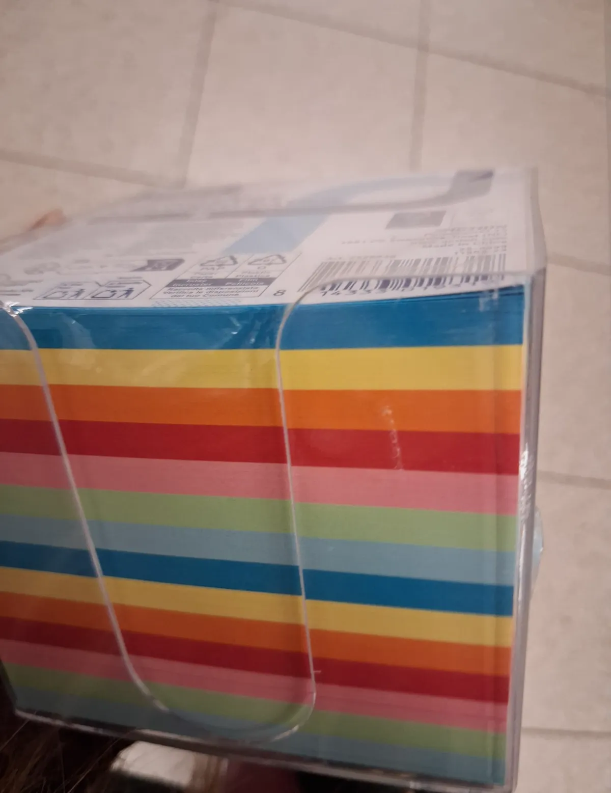 Bloc mémo papier coloré Office Essentials – Office Essentials 4