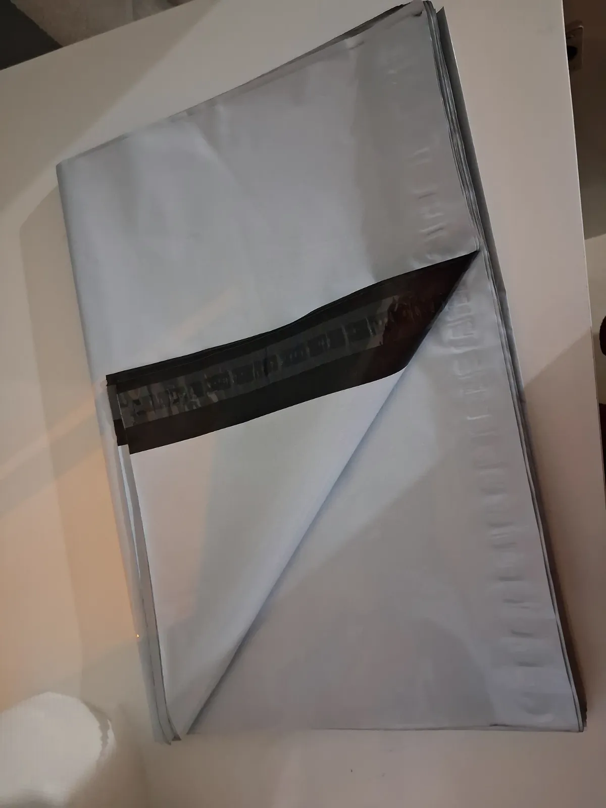 Lot de sachets d'expédition en plastique blanc – Amazon 3