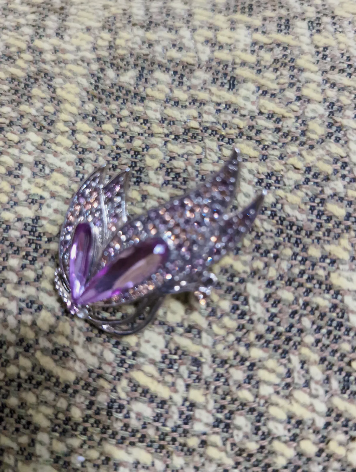 Broche elegante con cristales morados – Sin marca – taille Taille unique 3