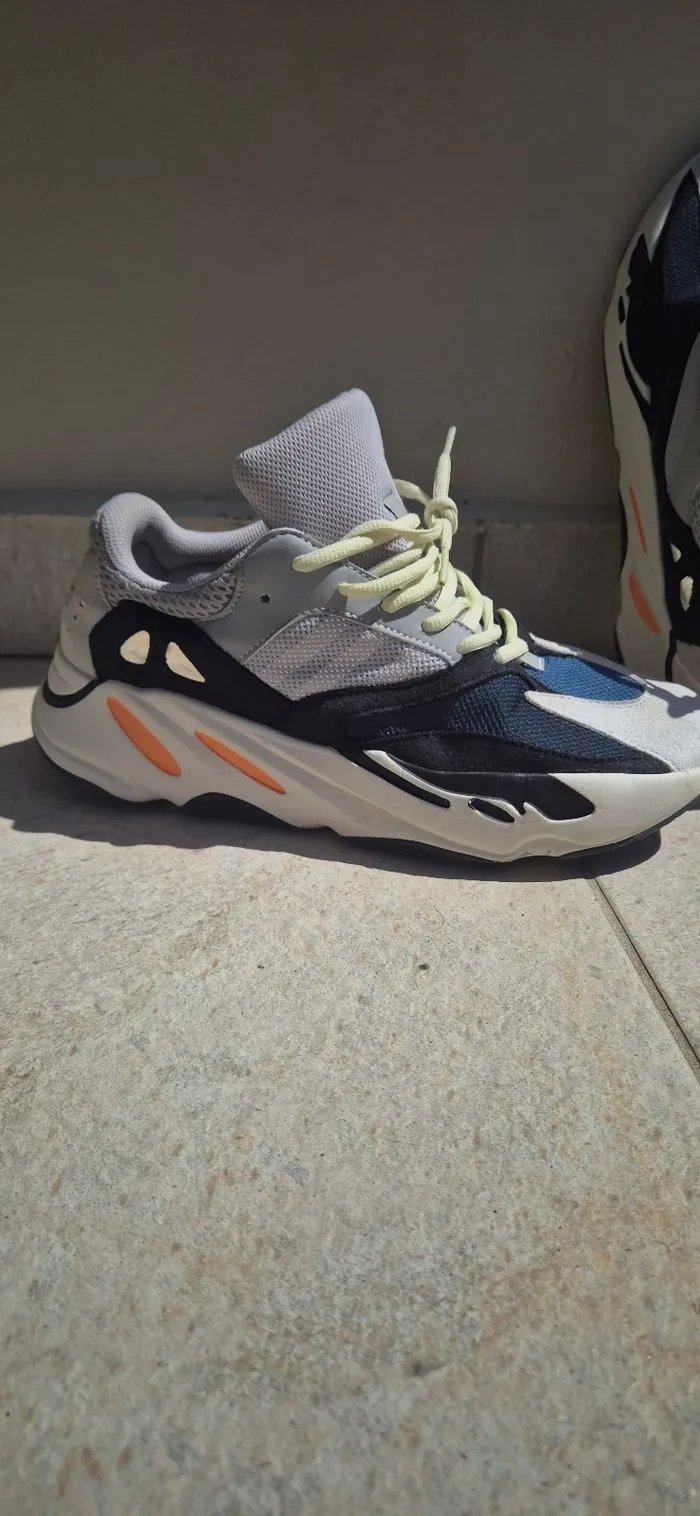 Yeezy 700  – Yeezy – taille EU 43 2