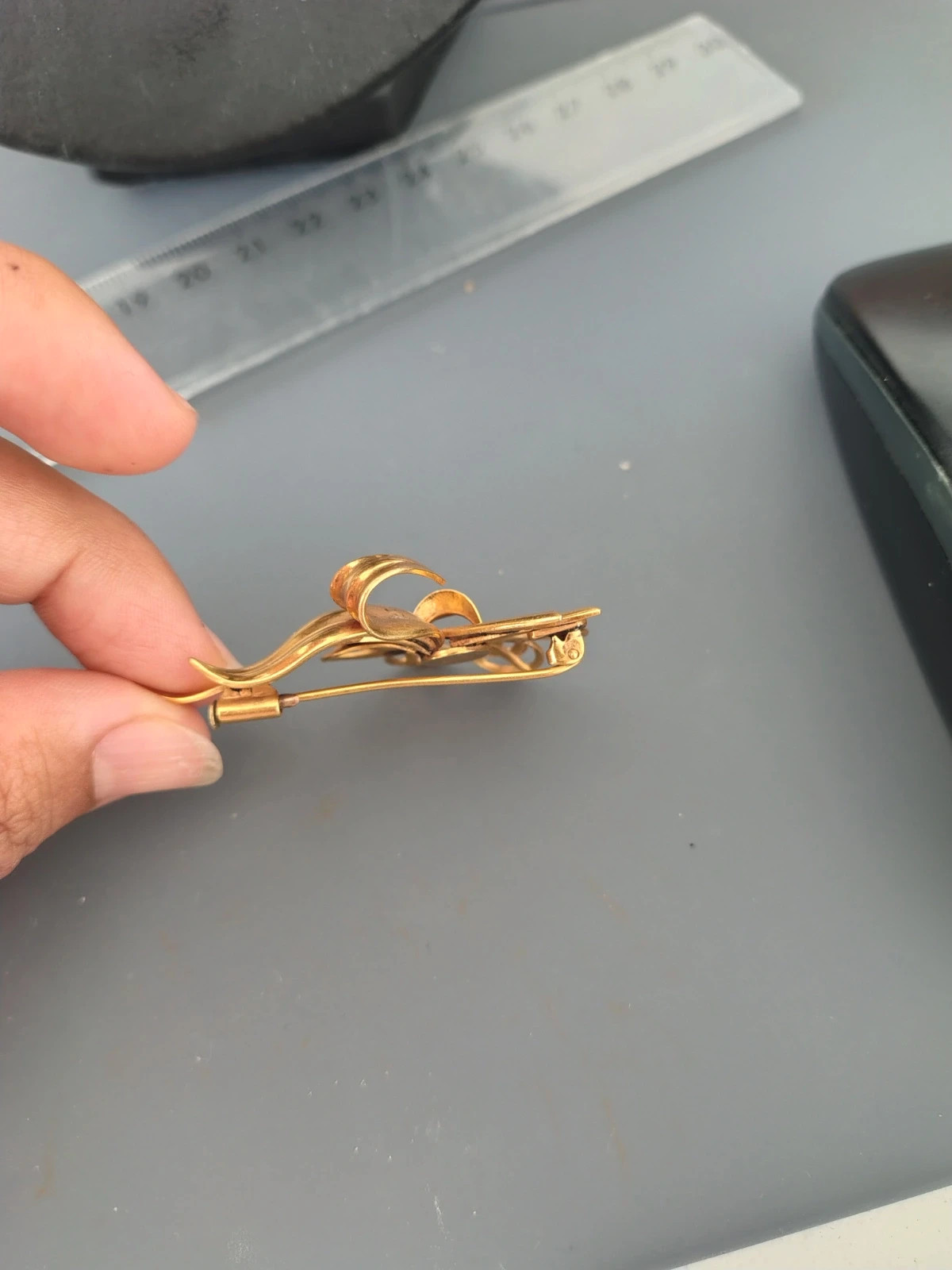 Broche 3