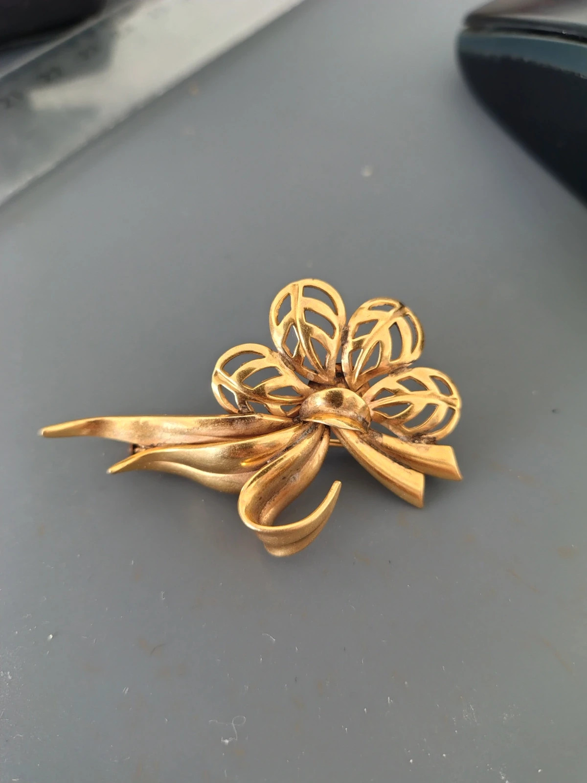 Broche