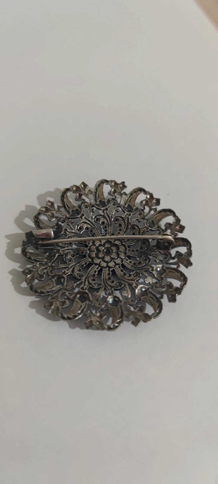 Broche 2