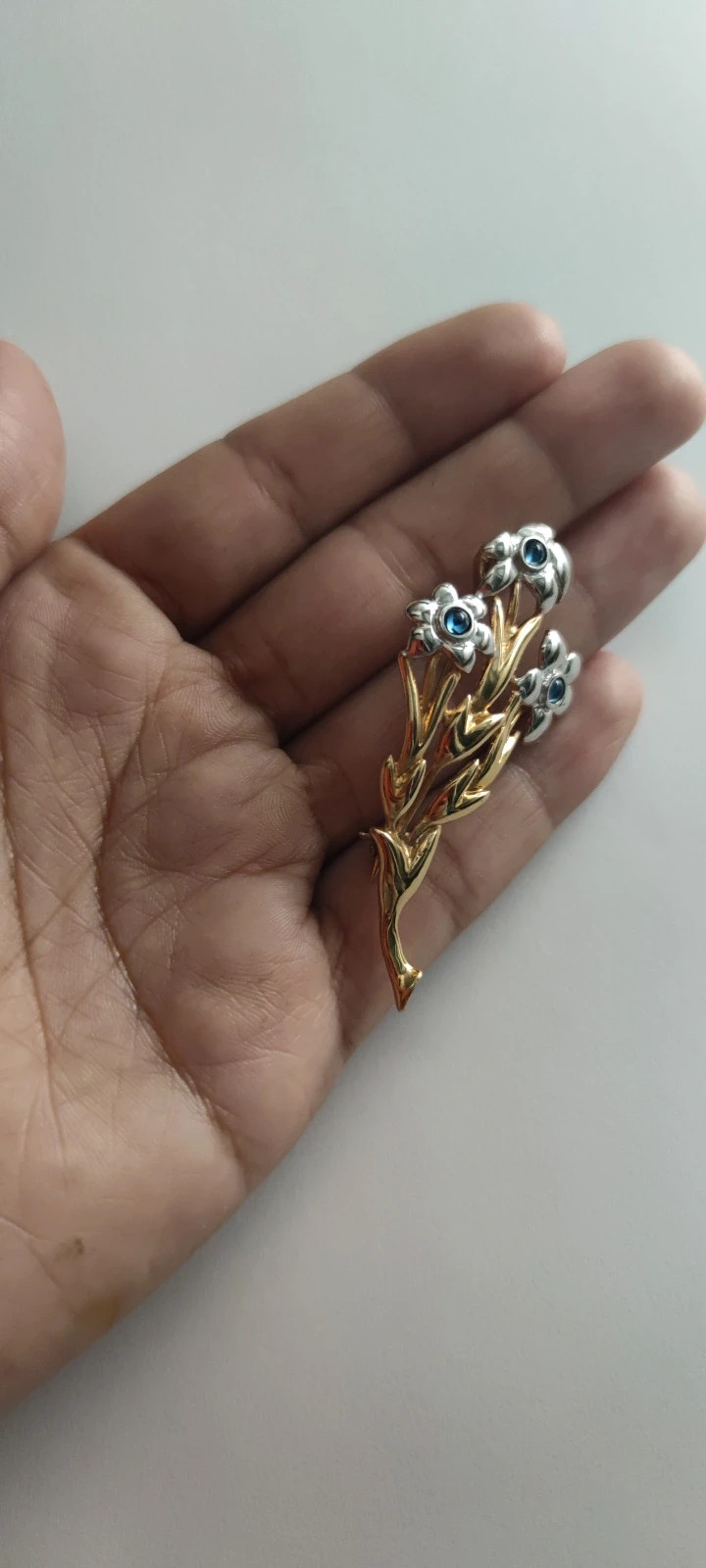 Broche 5