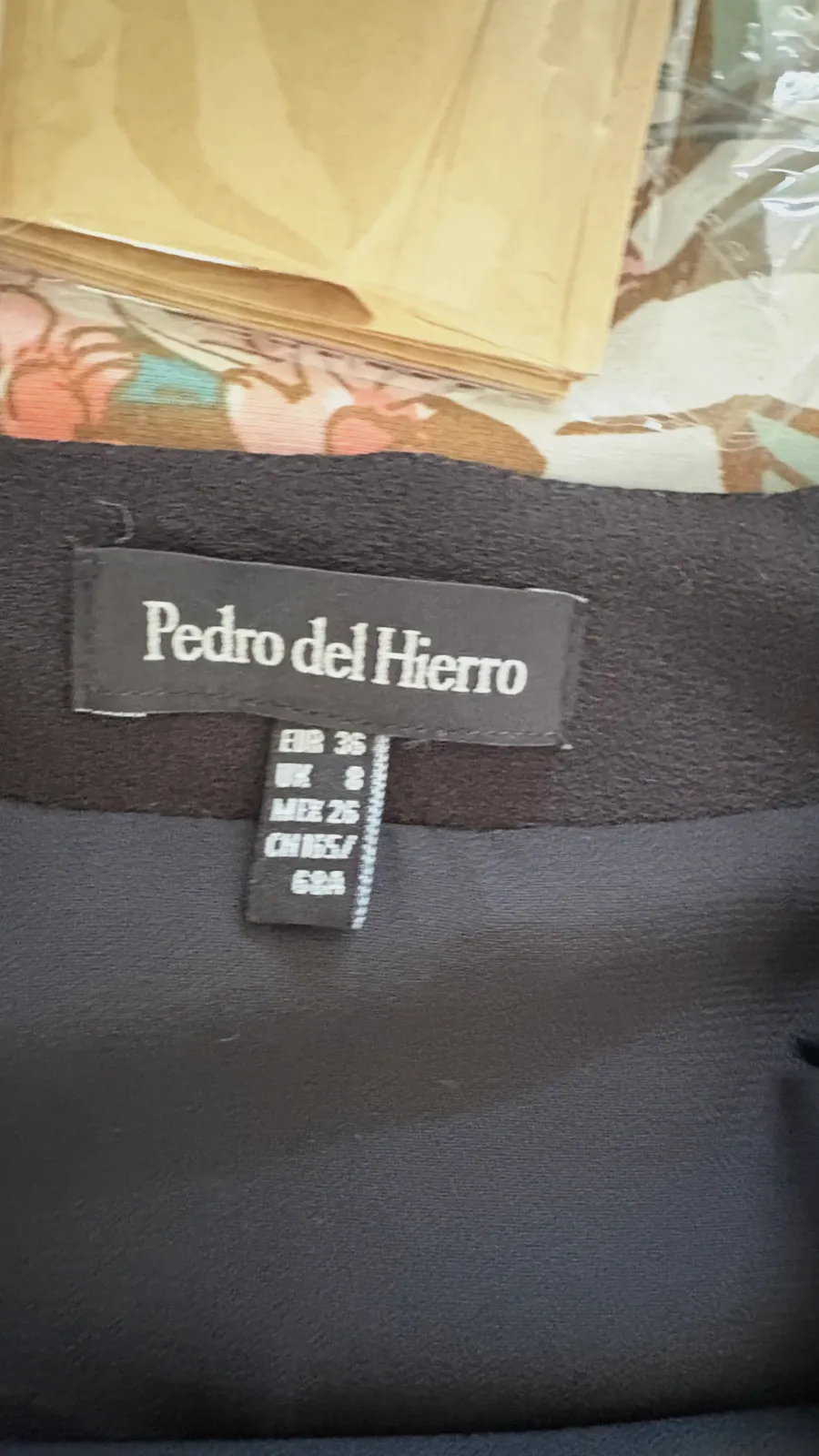Falda negra de Pedro del Hierro con volante asimetrico – Pedro del Hierro – taille 36 5
