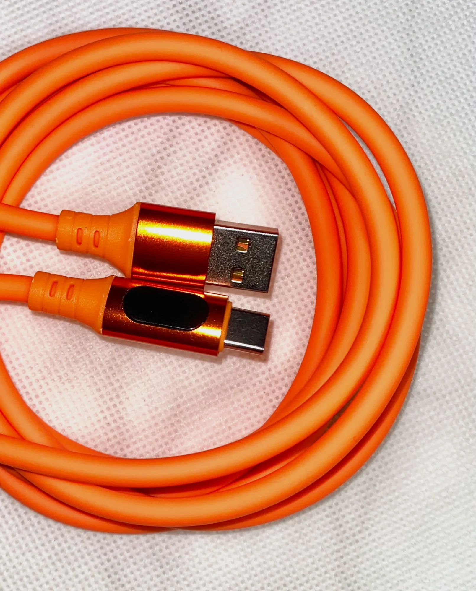 Câble 240W Fast-charge USB-A à USB-C