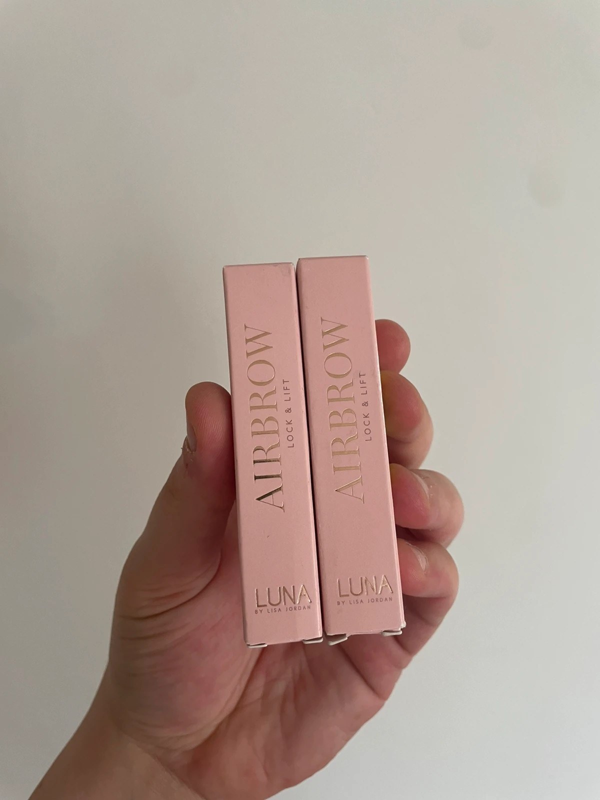 Gels fixateurs liftants sourcils