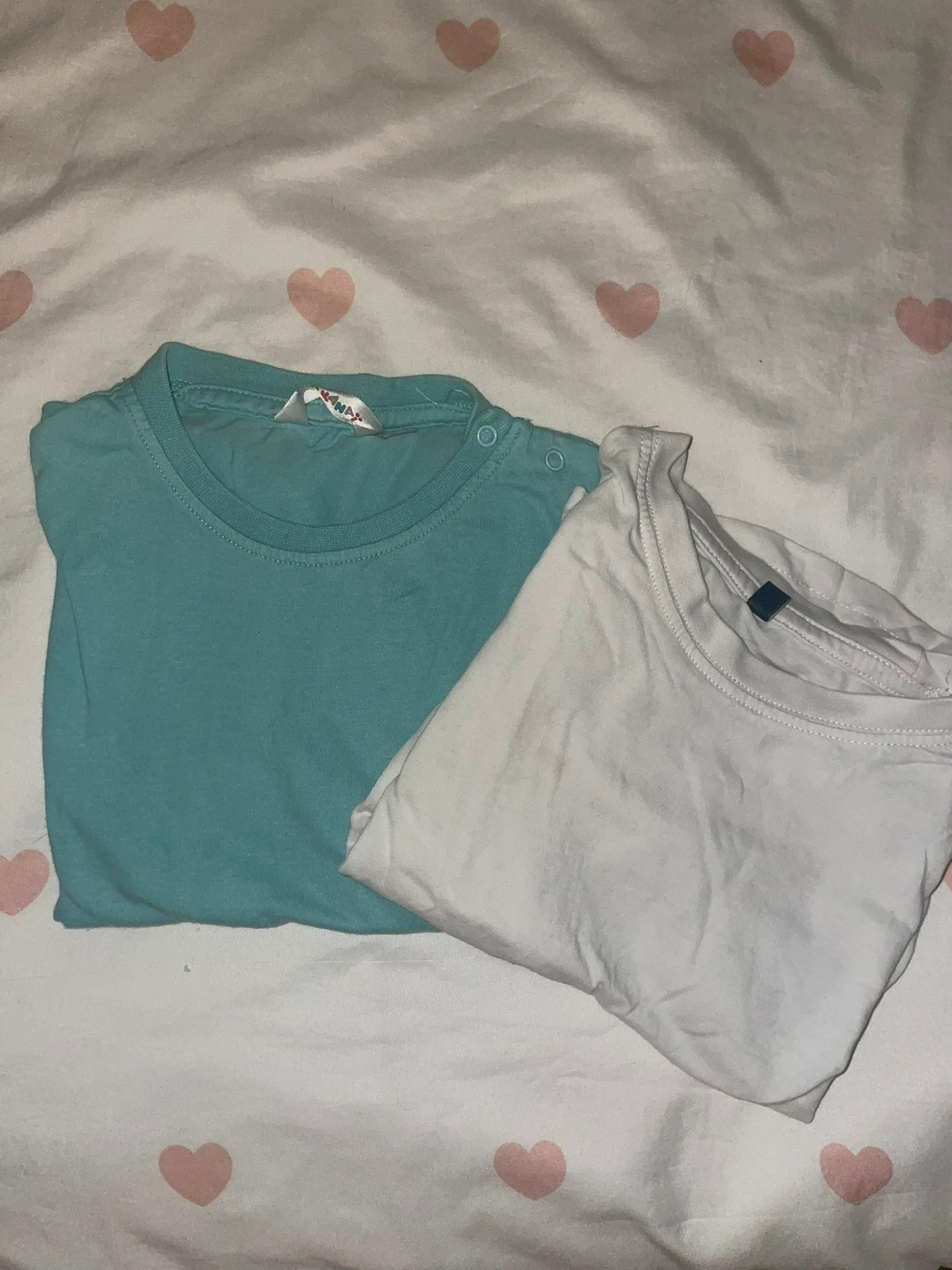 Lot 2 t-shirts