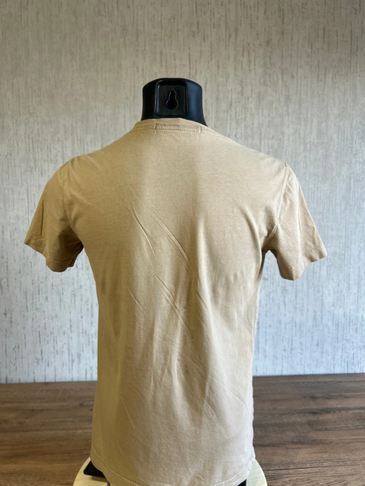 T-Shirt Calvin Klein Jeans Beige Beige Sable Logo Monogramme Brode Taille M 100 Coton Homme – Calvin Klein – taille M 4