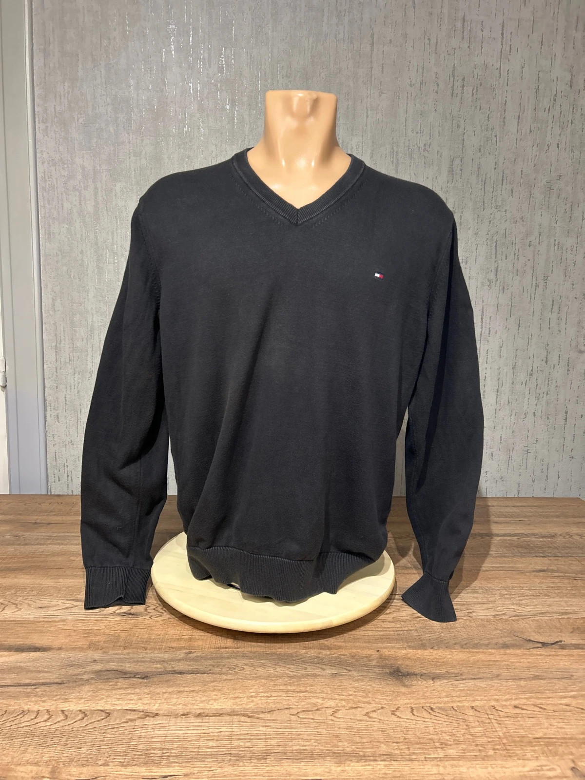 Pull Col V Tommy Hilfiger Noir 100 Coton Premium Taille M Logo Brode Homme