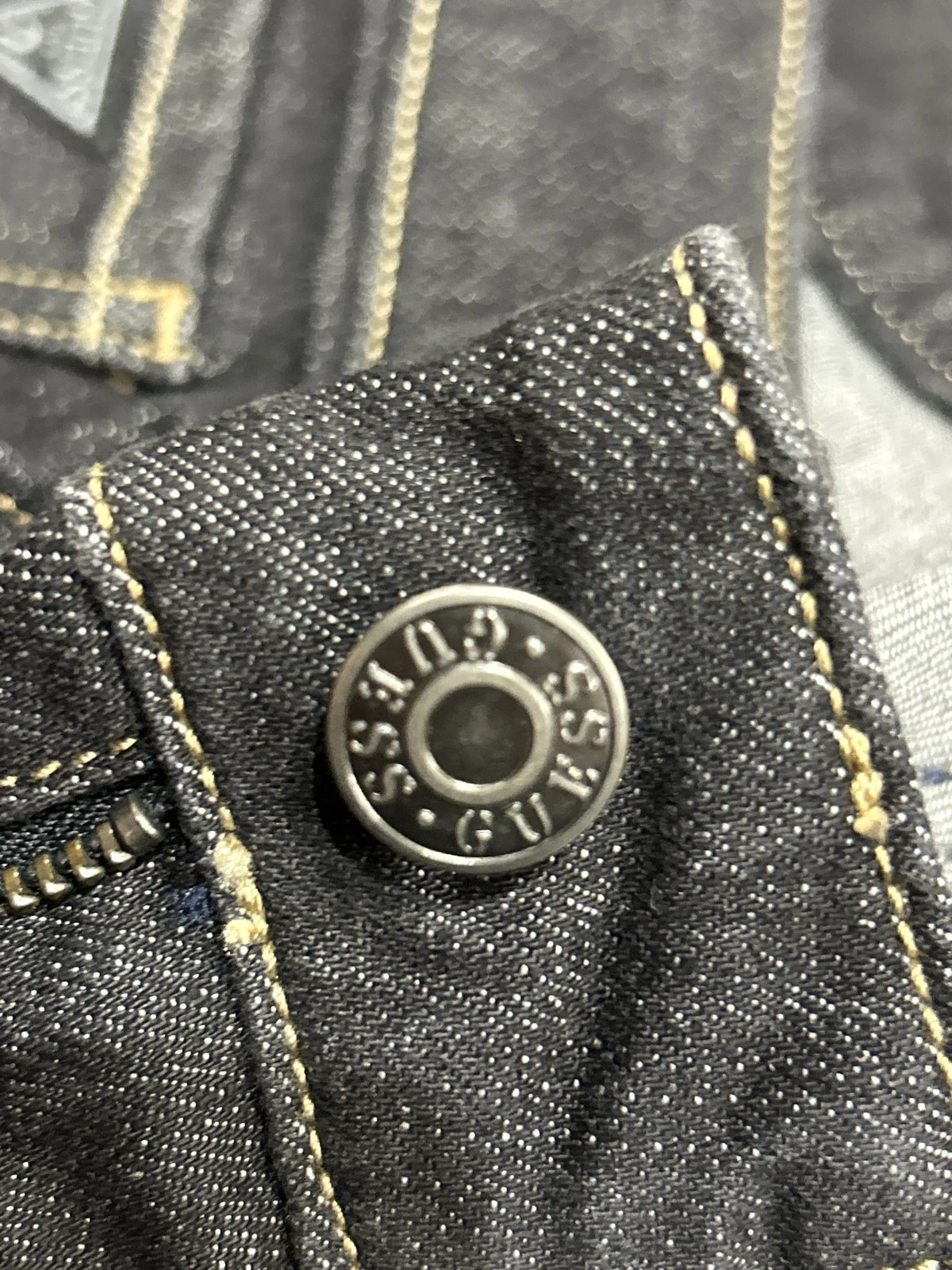 Jean Guess (9) Bleu Marine Brut Raw Cut Taille W28 Straight Denim Premium – GUESS – taille W28 | FR 38 4