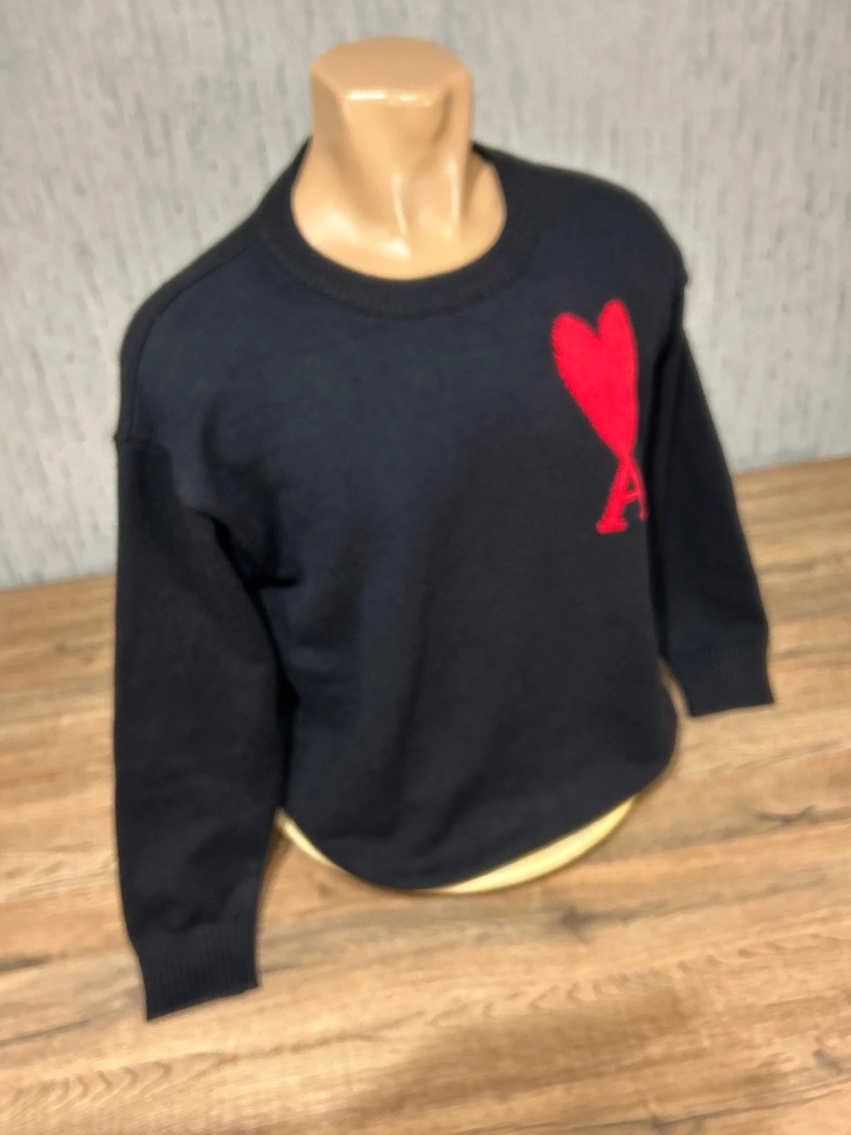 Pull Ami Paris Ami De Coeur Noir Intarsia Rouge Laine Tricot Designer – Ami Paris – taille M 4