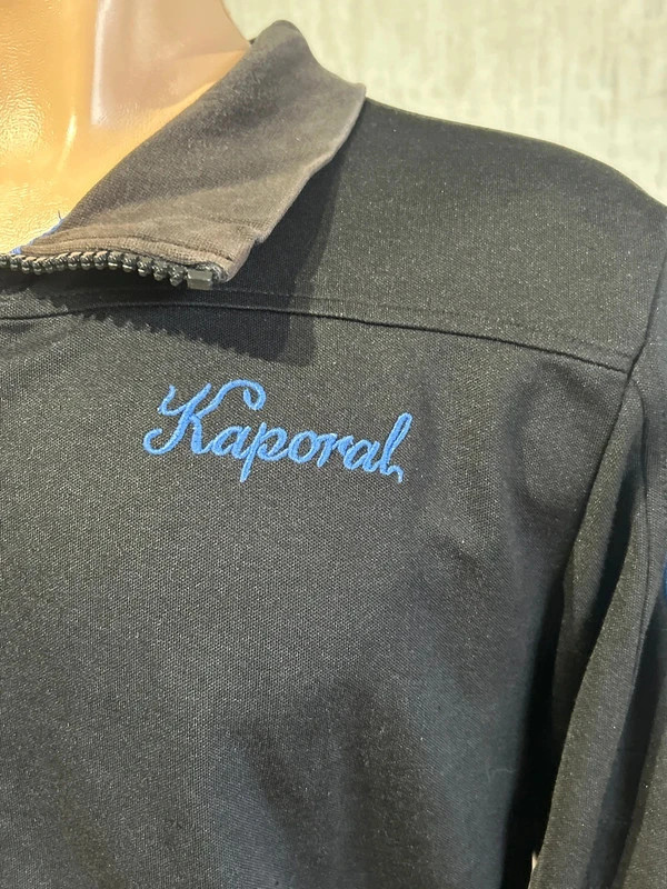 Gilet Sweat Zippé Kaporal Homme Noir Broderies Biker Motor Clothing Taille 2XL – Kaporal – taille XXL 2