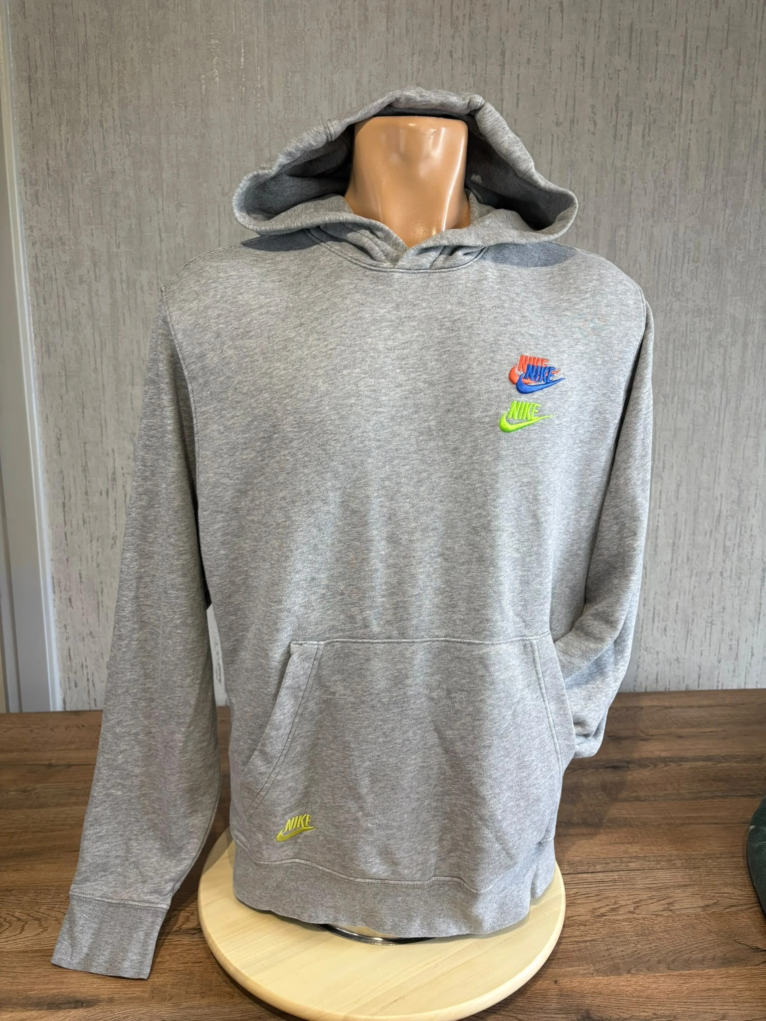 Sweat A Capuche Nike Multi Logos Swoosh Brodes Gris Chine Taille M Style Sportswear