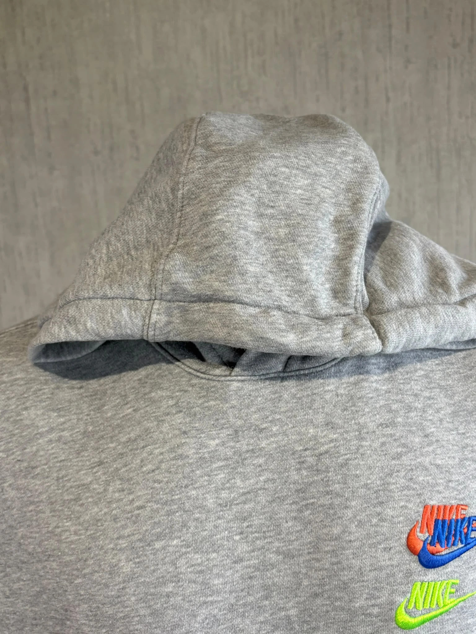 Sweat A Capuche Nike Multi Logos Swoosh Brodes Gris Chine Taille M Style Sportswear – Nike – taille M 5