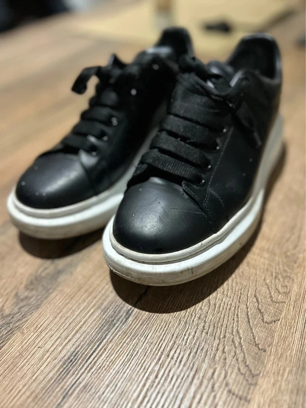 Baskets Alexander McQueen Oversized Noir & Semelle Blanche Taille 43 Cuir – Alexander McQueen – taille 43 2
