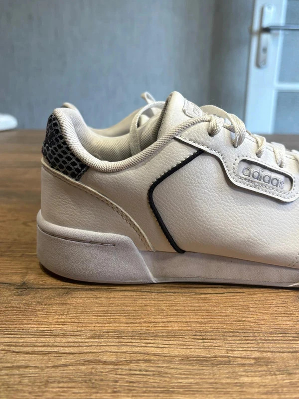 Baskets Adidas Rogera Blanc & Noir Taille 41 1/3 Sneakers Cuir FY8884 – adidas – taille 41 4