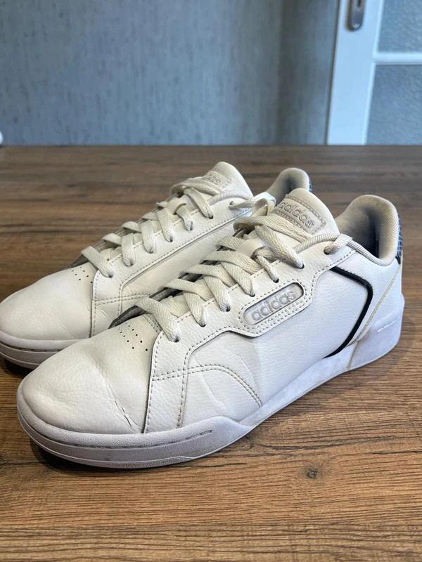 Baskets Adidas Rogera Blanc & Noir Taille 41 1/3 Sneakers Cuir FY8884