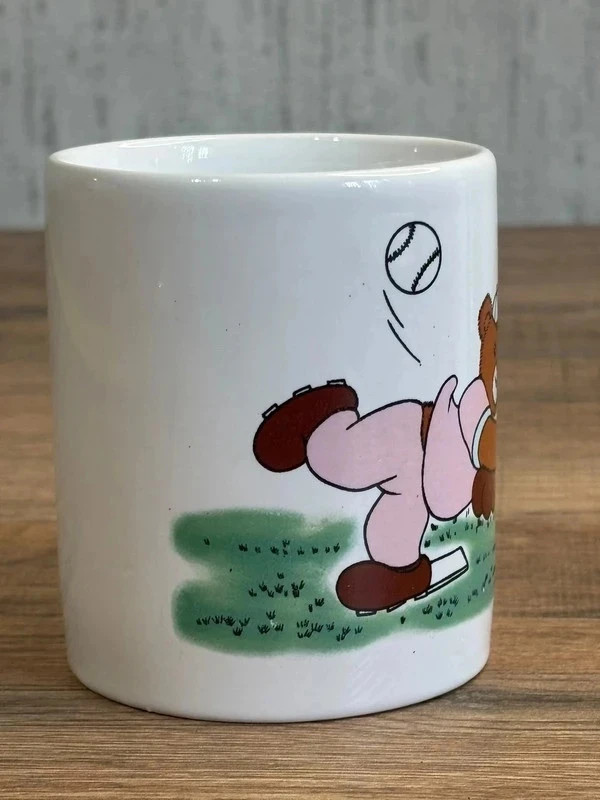 Mug Tasse En Céramique Vintage Motif Ours Joueur De Baseball Dessin Retro – Vintage Dressing 4