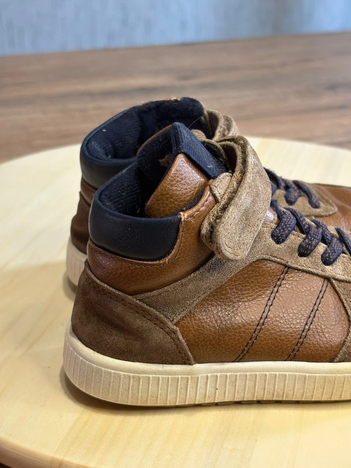 Baskets Montantes Okaidi Cuir et Daim Marron Taille 27 Chaussures Enfant – Okaïdi – taille 27 3