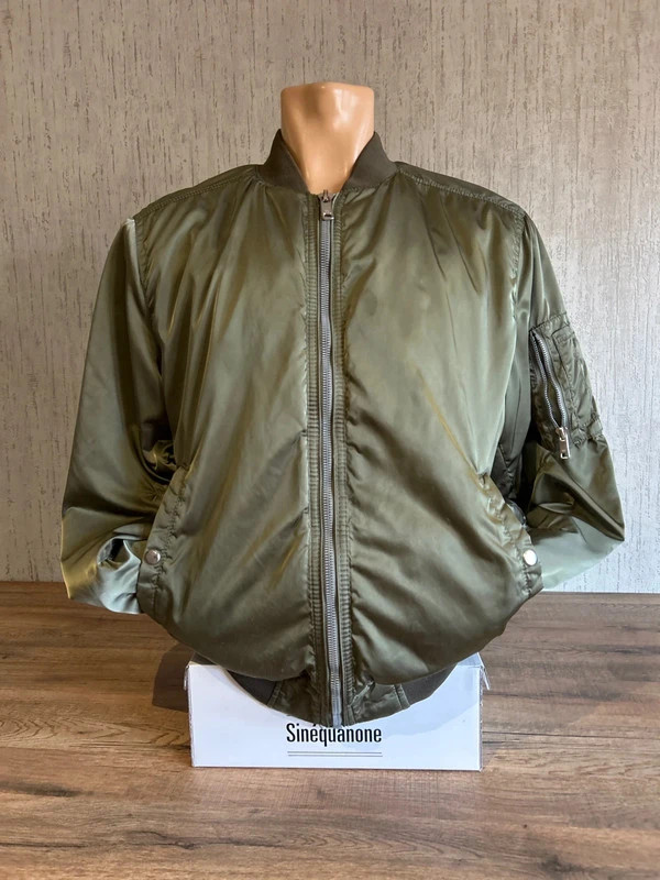 Veste Bomber Zara Man Homme Vert Kaki Satin Taille L Doublure Matelassée Style Aviateur zara – Zara – taille L 2