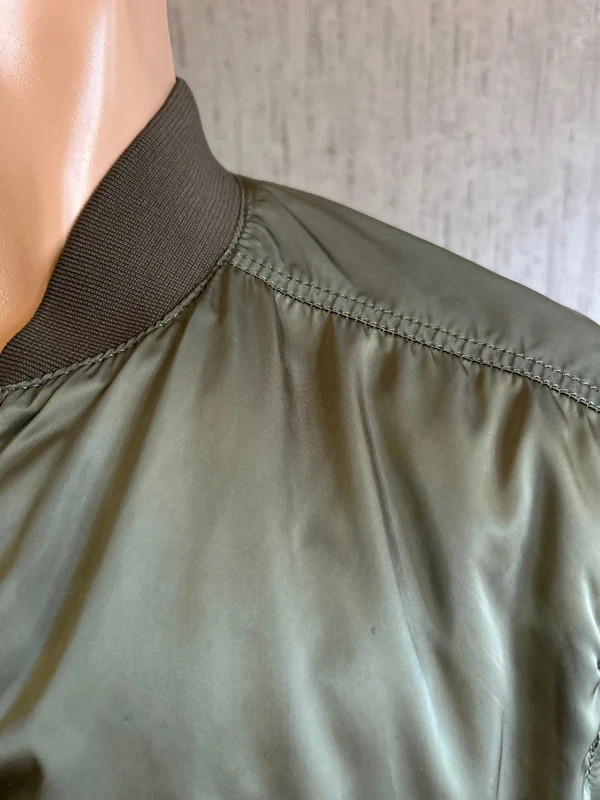 Veste Bomber Zara Man Homme Vert Kaki Satin Taille L Doublure Matelassée Style Aviateur zara – Zara – taille L 5