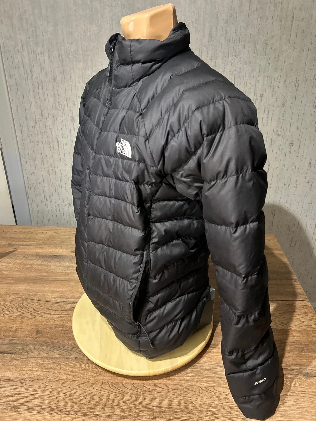 Doudoune The North Face 550 Noir Homme M Veste Matelassée Doudoune Plumes – The North Face – taille M 5