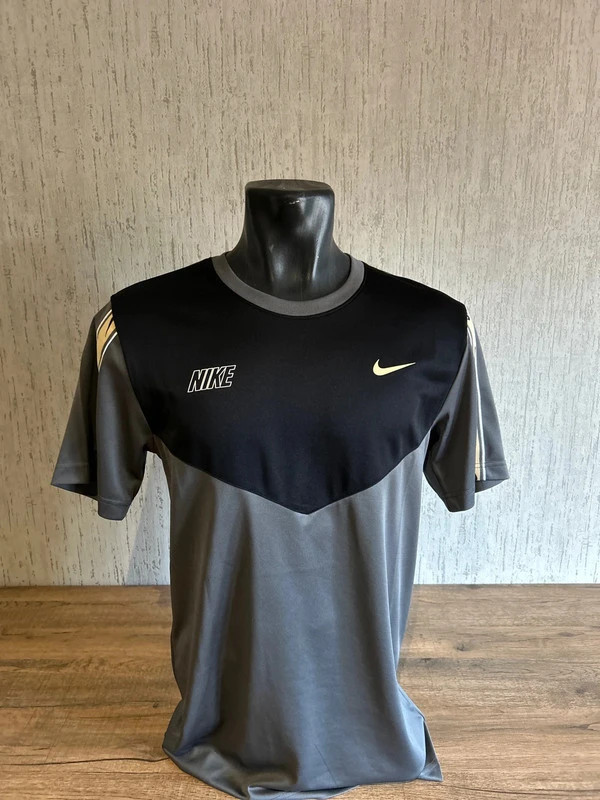 T Shirt Nike Homme Gris Noir Beige Taille S Dri Fit Bandes Logo Swoosh